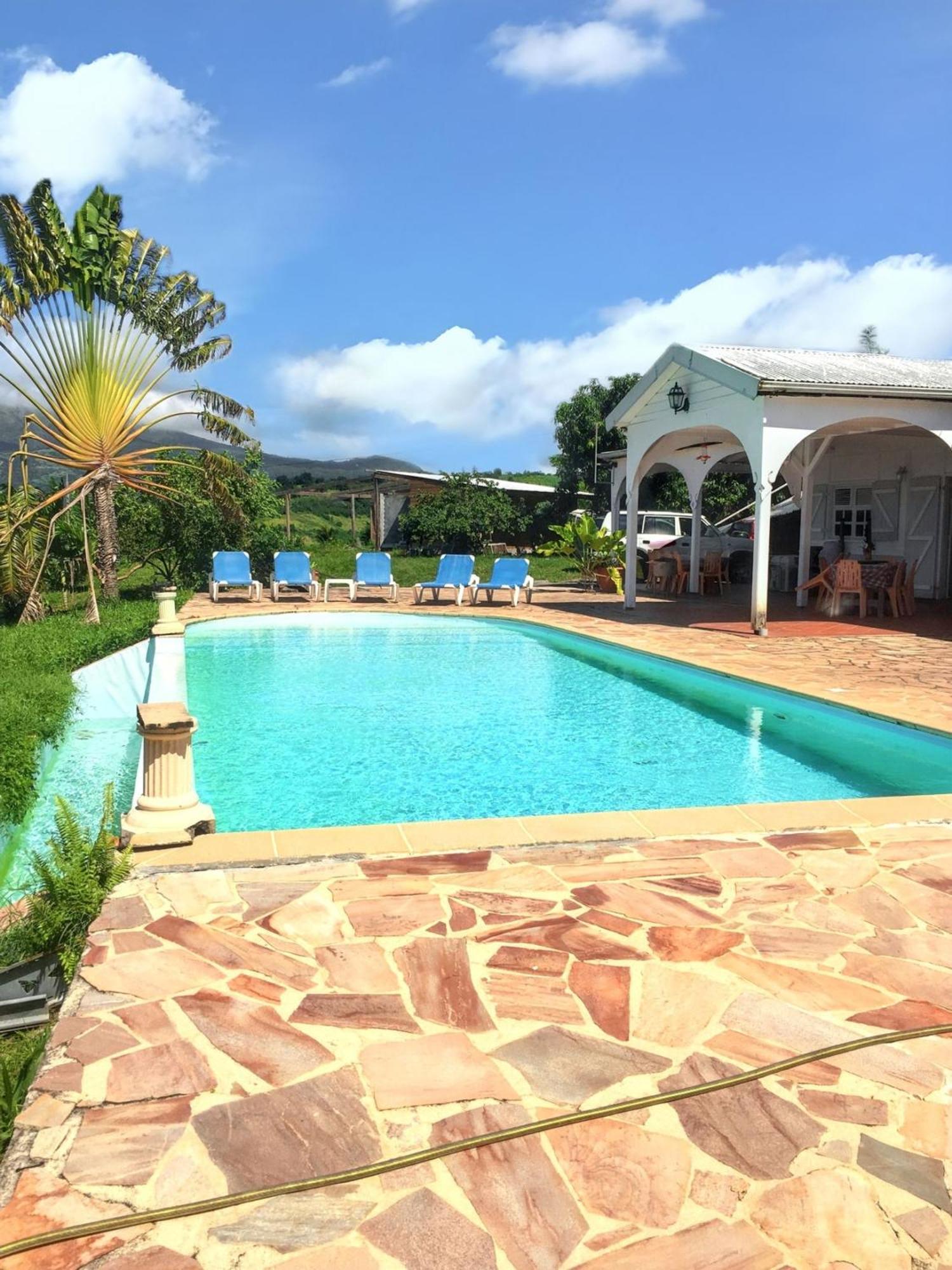 Villa Enchantee Avec Vue Sur Mer Et Piscine Au Carbet Le Carbet Exterior photo